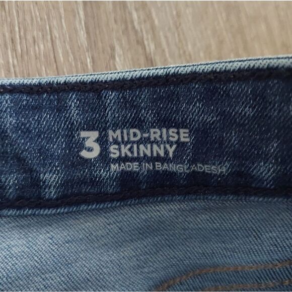 Arizona Jean Co Mid-Rise Distressed Skinny Jeans Raw Hem Size 3 - Picture 3 of 7